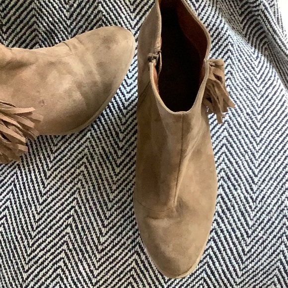 Ankle Boots with fringe - Picture 2 of 7